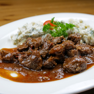 أطباق اللحم