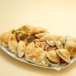 الأطباق