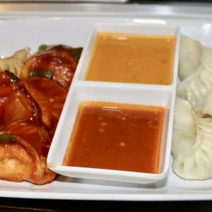 MAD MOMO'S PLATTER 12 PIECES