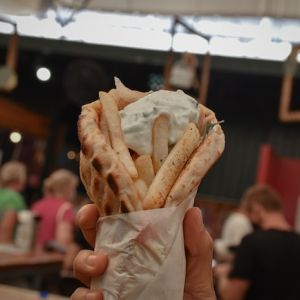 Gjiro , Doner & Dyrym
