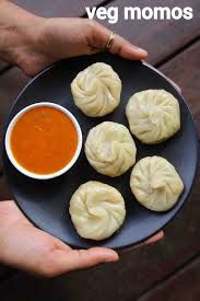 momos,chat,pakoda,patties 